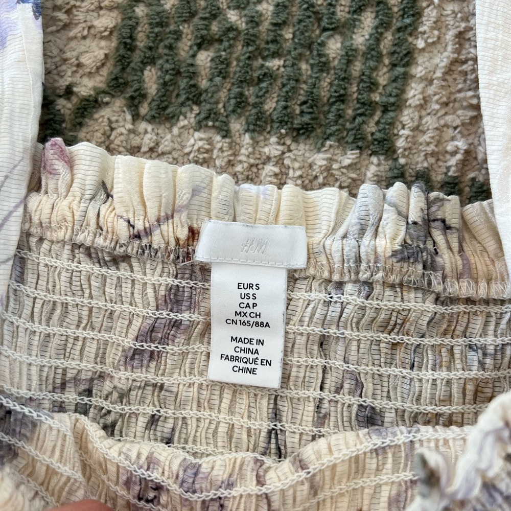 H&M peasant top - Picture 9 of 9